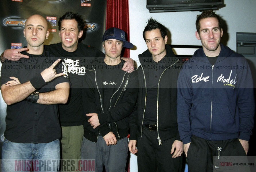 cr0006_simple_plan_p.jpg